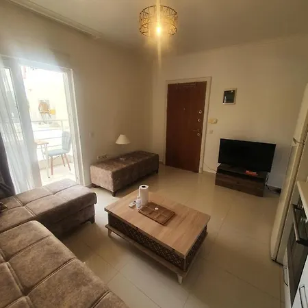 Daire Lovely 1-Bedroom Serviced Apartment With A Pool Antalya