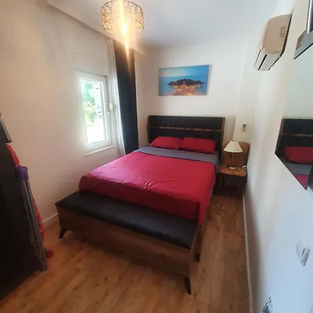 Daire Lovely 1-Bedroom Serviced Apartment With A Pool *